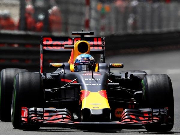 Berita F1: Daniel Ricciardo merupakan pembalap Formula 1 2016 sejauh ini
