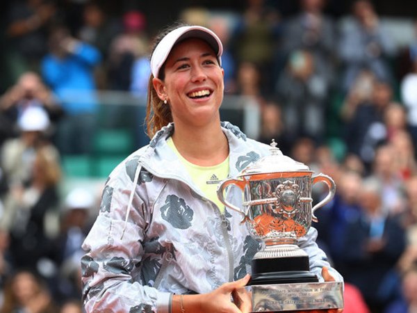 Berita Tenis: Garbine Muguruza Kejutkan Serena Williams Dengan Kemenangan Turnamen Besar Pertamanya