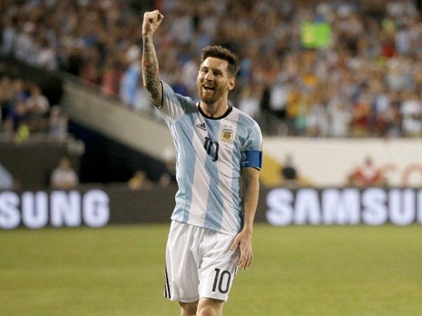Berita Copa America Centenario: Pelatih Panama anggap Lionel Messi adalah monster