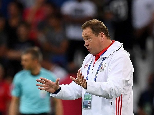 Berita Piala Eropa: Leonid Slutsky enggan mengutuk perbuatan fans Rusia
