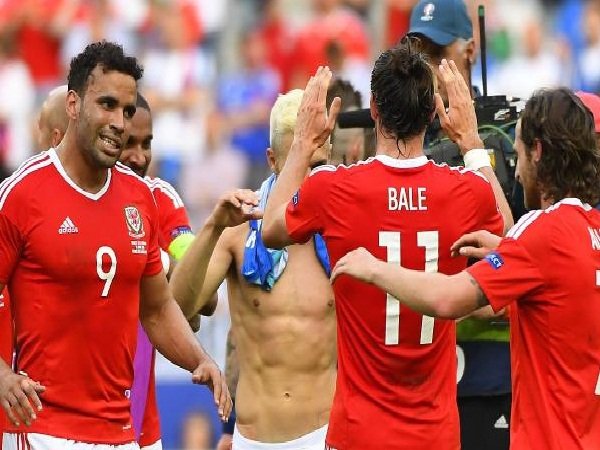 Berita Piala Eropa 2016: Gareth Bale Menginspirasi Wales