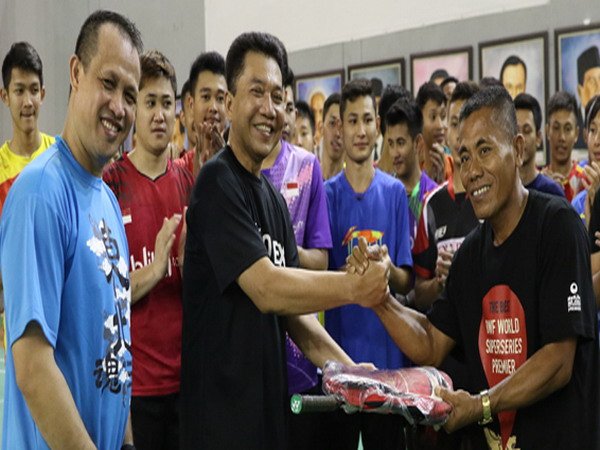 Berita Bulutangkis:  PBSI  Beri Penghargaan Kepada Pendukung Setia Bulutangkis