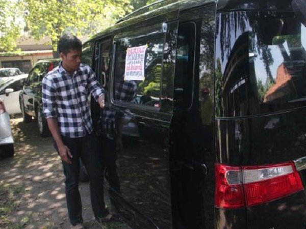 Berita Voli: Pelatih Ini Jual Mobil Pribadi Untuk Biayai Tim Ikut PON Jabar