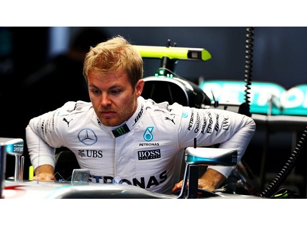 Berita F1 : Rosberg Anggap Kontak dengan Hamilton Insiden Biasa