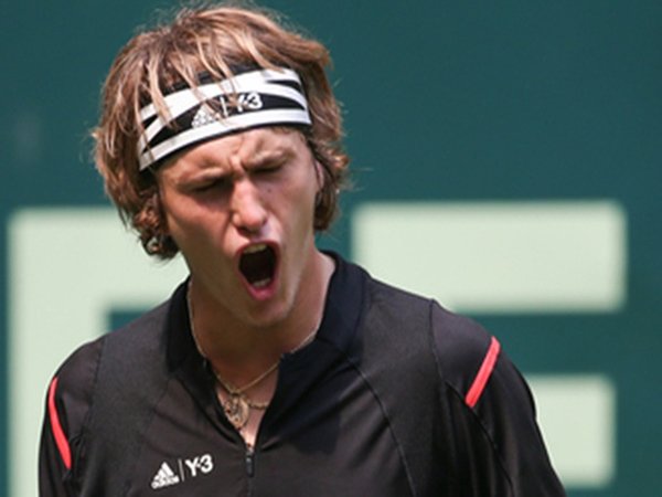 Berita Tenis: Alexander Zverev dan Marcos Baghdatis Melaju di Halle