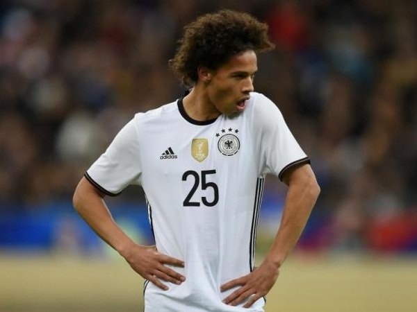 Berita Transfer: Schalke bantah adanya kesepakatan dengan Manchester City soal Leroy Sane