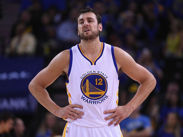 Berita Basket: Cedera, Andrew Bogut Tak Bisa Terus Laga Final NBA