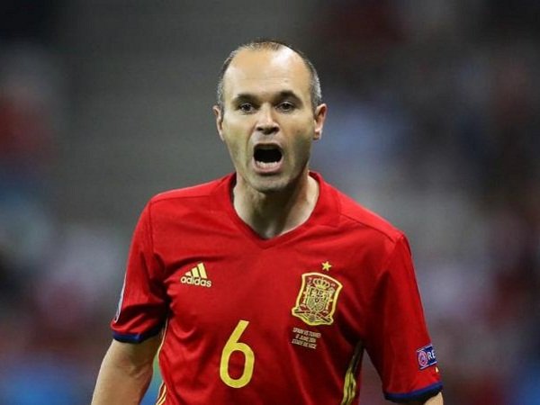 Berita Piala Eropa: Kalahkan Turki, Andres Iniesta beri nilai sempurna untuk Spanyol
