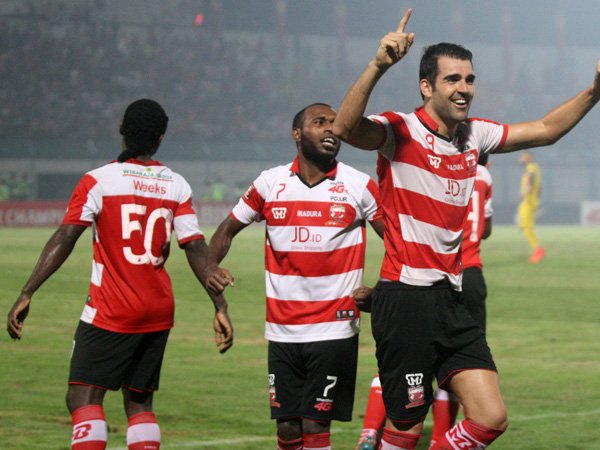 Berita TSC 2016: Madura United Dituntut Fokus Meski Terbebani Sanksi
