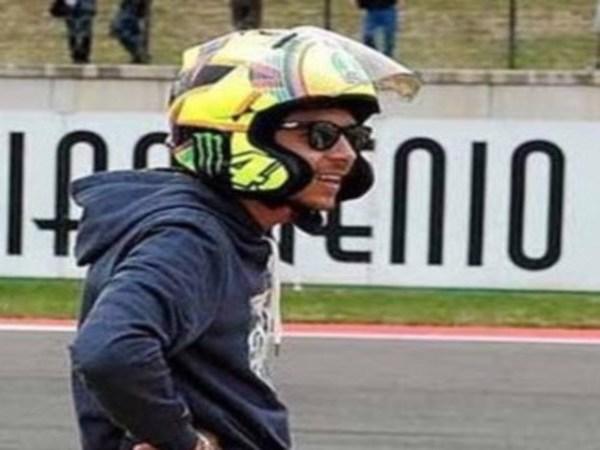 Berita MotoGP: Ketika Rossi Mengenakan Helm Arai