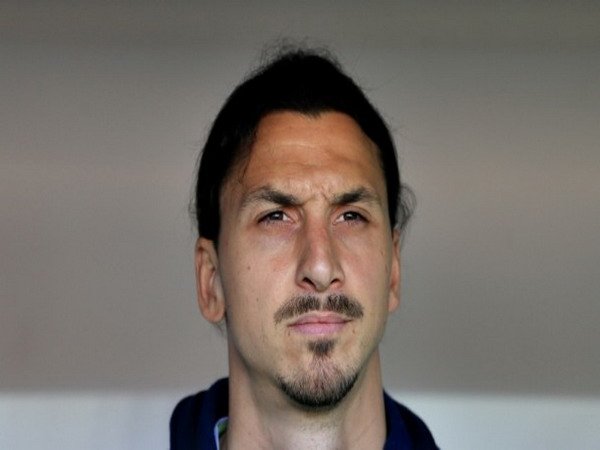 Berita Transfer: Zlatan Ibrahimovic Belum Putuskan Masa Depannya