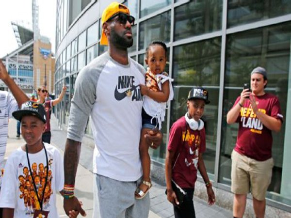 Berita Basket: LeBron James Mencintai Cleveland