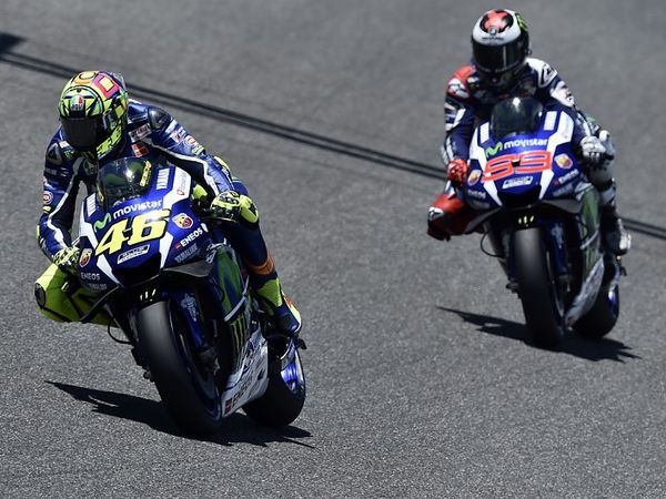 Berita MotoGP: Setelah Dikritik, Rossi dan Lorenzo Tidak akan Melewatkan Pertemuan dengan Komisi Keselamatan
