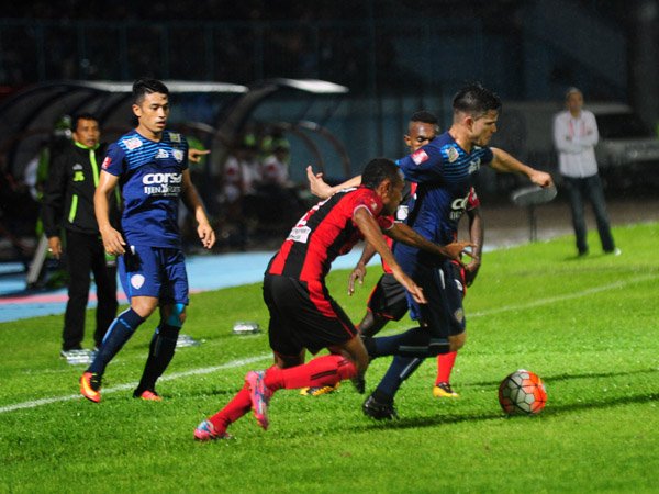 Berita TSC 2016: Review Arema Cronus VS Persipura Jayapura