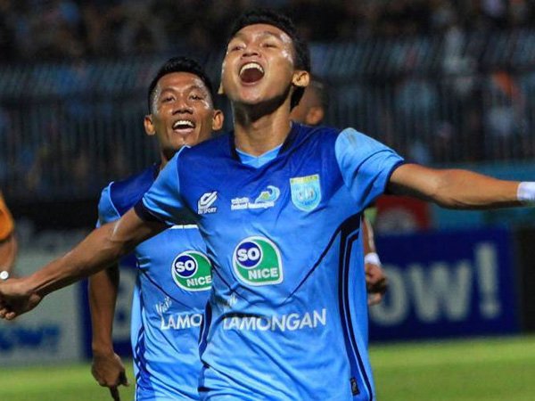 Berita Sepakbola: Striker Muda Persela Lamongan Bakal Diboyong ke Timnas?