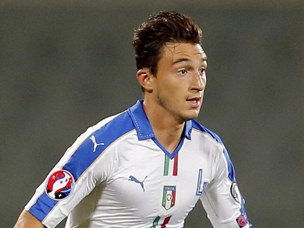 Berita Transfer: Barcelona incar Matteo Darmian sebagai pengganti Dani Alves