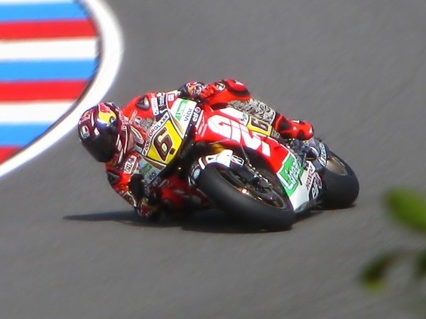 Berita MotoGP: Lagi, Kendala Mesin Motor Iringi Stefan Bradl Finish Ke-8