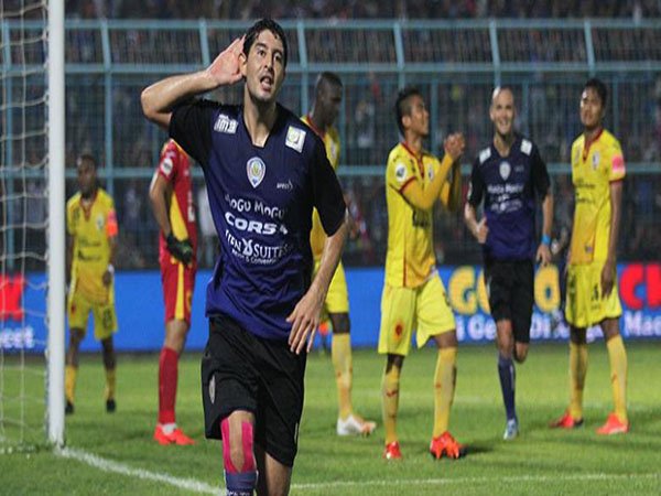Berita TSC 2016 : Bobol Gawang Semen Padang, Gelandang Arema Ini Tak Selebrasi
