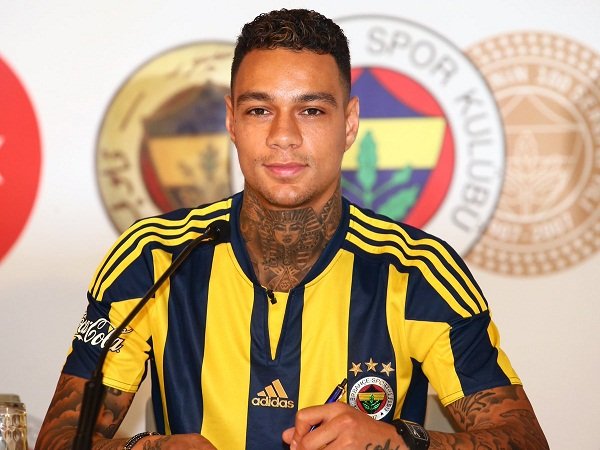 Berita Transfer: Gregory Van Der Wiel resmi mendarat di Fenerbahce