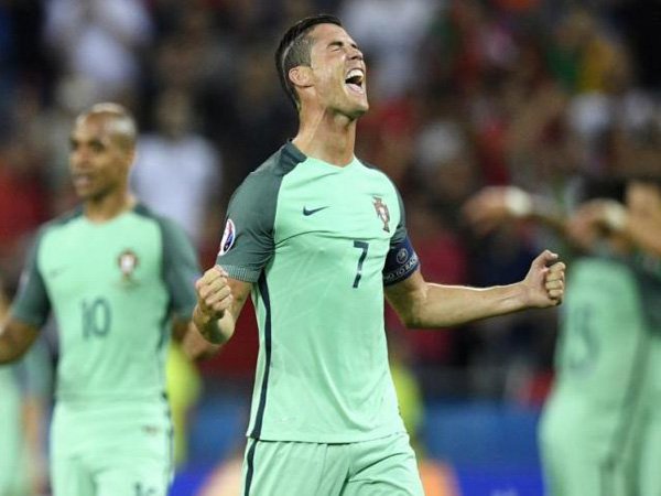 Berita Piala Eropa 2016: Sisi Lain Cristian Ronald Saat Menang Atas Wales