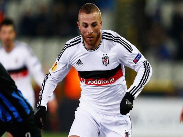 Berita Transfer Pemain: West Ham Datangkan Gokhan Tore Dari Besiktas