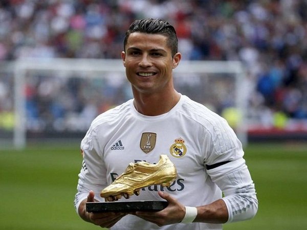 Berita Sepak Bola: Menurut Ferguson Ronaldo Pemain Spesial di Era Sepakbola Modern