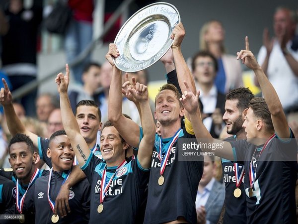 Berita Sepakbola : PSV Eindhoven Sukses Sabet Piala Super Belanda