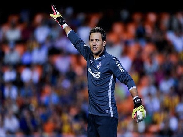 Berita Transfer: Kiper Dengan Penyelamatan Penalti Terbanyak di La Liga Ini Tunggu Tawaran Barcelona