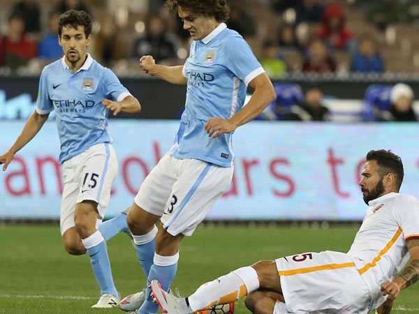 Berita Liga Belanda: Ternyata, Ini Cara Manchester City dan Chelsea Meraup Untung dari Transfer Pemain