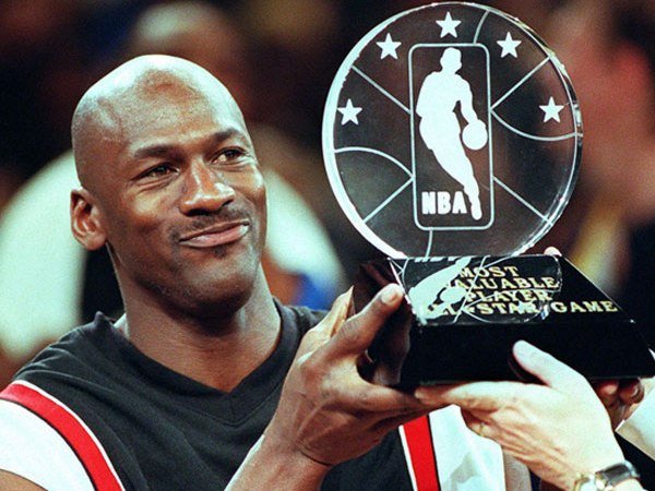 Berita Basket: Michael Jordan Sumbangkan 5 Juta Dollar Untuk Museum