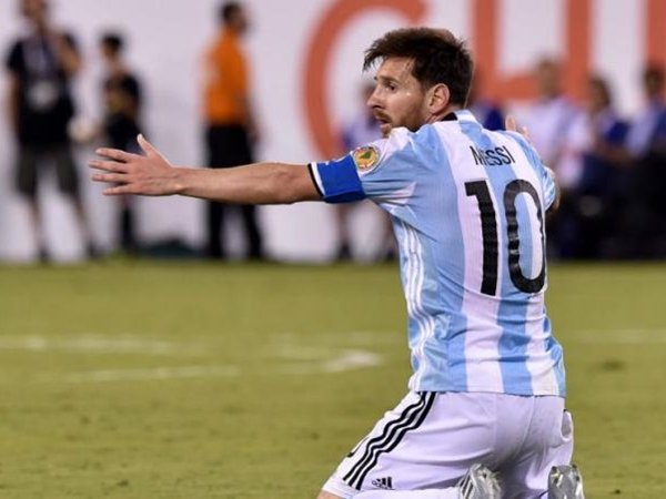 Berita Sepak Bola: Diego Maradona Percaya Lionel Messi Tak Akan Menarik Kembali Keputusan Pensiunnya