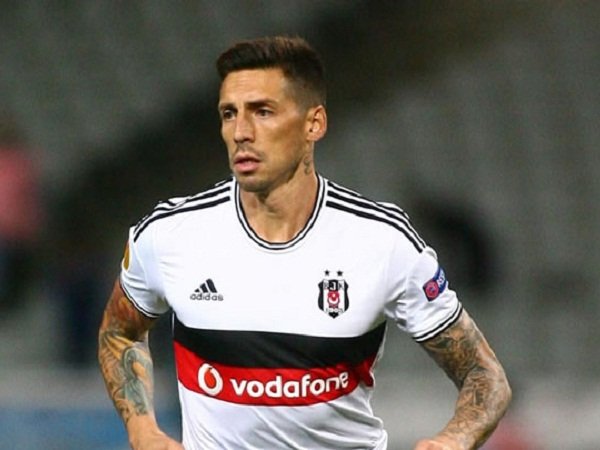 Berita Transfer Pemain: AC Milan Amankan Transfer Pemain Andalan Argentina?