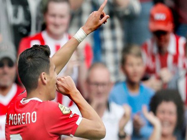 Berita Liga Belanda: Kalahkan AZ Alkmaar, Pelatih PSV: 'Kami Tumbuh Sebagai Tim'