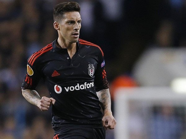 Berita Transfer Pemain: AC Milan Resmi Datangkan Bintang Besiktas