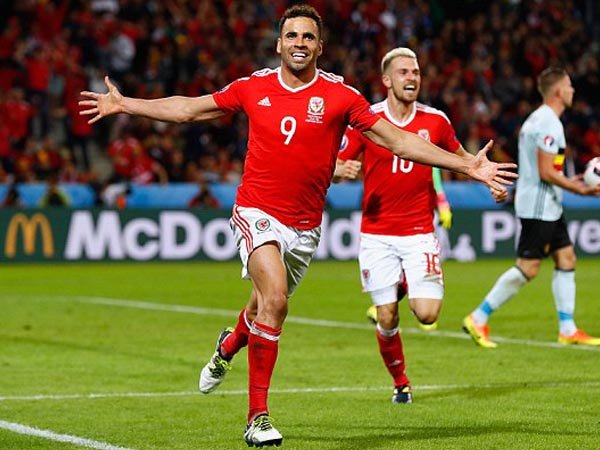 Berita Transfer Sepak Bola: Bintang Wales di EURO 2016 Kebanjiran Tawaran Bermain