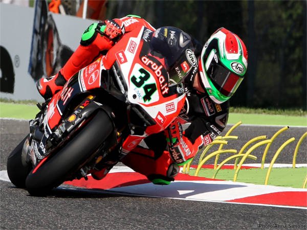 Berita World SuperBike : Davide Giugliano tertarik dengan tawaran Puccetti untuk World Superbike 2017