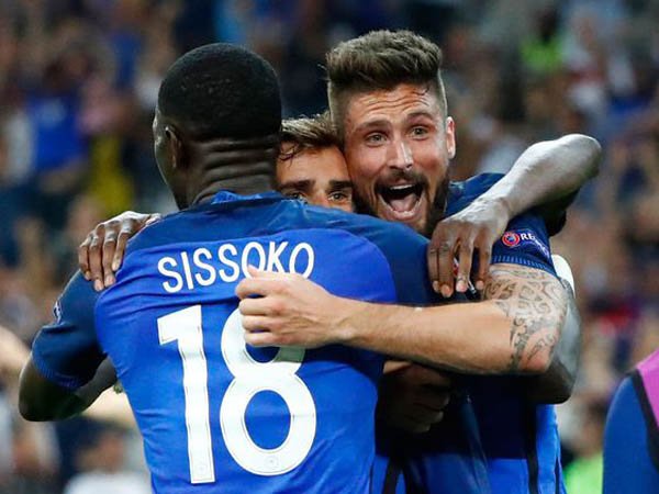 Berita Liga Inggris: Sebelum ke Spurs, Giroud Sudah Mencoba Ajak Sissoko ke Arsenal