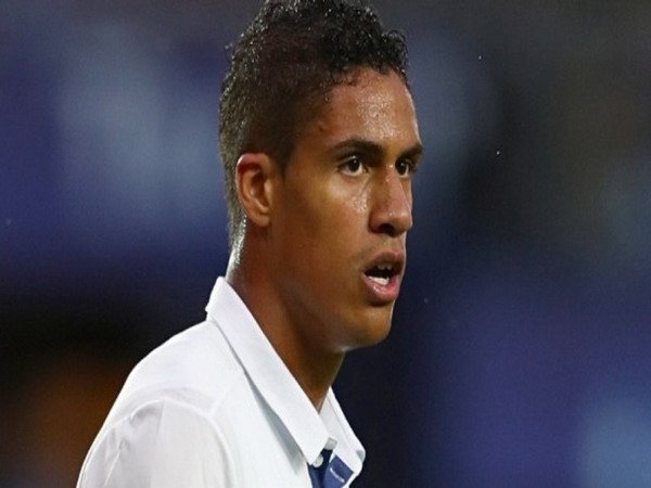Berita Transfer: Varane Konfirmasi Ketertarikan Manchester United