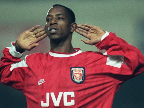 Berita Liga Inggris: Wah! Ternyata Legenda Arsenal Ini Merokok Ganja Sebelum Bertanding