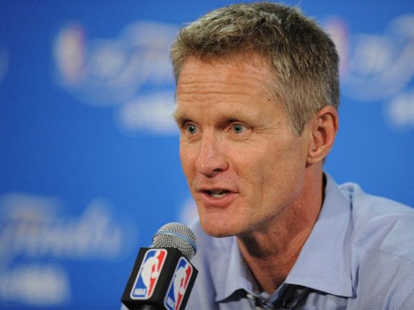 Berita Basket: Pelatih Golden State Warrior Bicara Tentang Keadilan Sosial