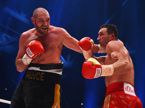 Berita Tinju: Tentang Tyson Fury, Bag.1: Mengalahkan Wladimir Klitschko