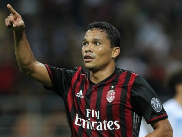 Berita Liga Inggris: West Ham Frustasi Datangkan Carlos Bacca
