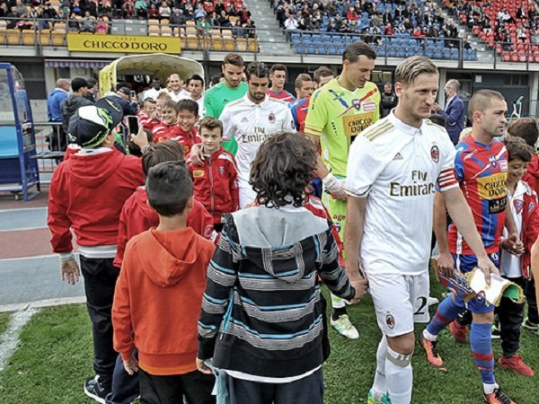 Berita Liga Italia: Tiga Pemain AC Milan Bersinar Saat Kandaskan Chiesso