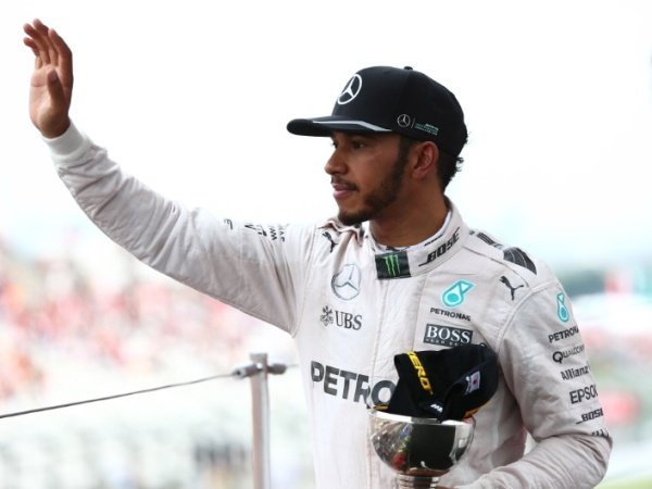 Berita F1: Ini Kata Bos Mercedes Tentang Performa Lewis Hamilton