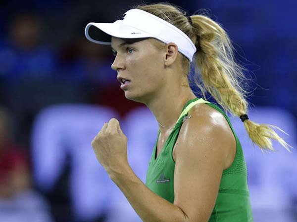 Berita Tenis: Caroline Wozniacki Tantang Kristina Mladenovic di Final Hong Kong Open