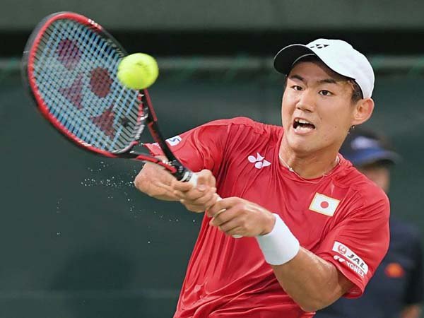 Berita Tenis: Yoshihito Nishioka Berusaha Keluar Dari Bayang-Bayang Kei Nishikori