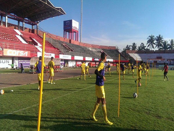 Berita TSC 2016: Lupakan PS TNI, Semen Padang Fokus Jamu Arema Cronus