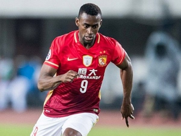 Berita Transfer: Agen Jackson Martinez Akui Bicara dengan Presiden Napoli, Kode?