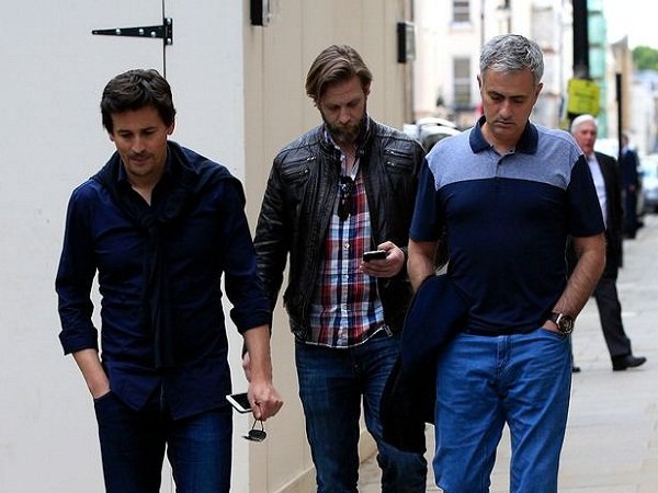 Berita Liga Inggris: Asisten Pelatih Manchester United Tak Puas Dengan Keputusan Wasit