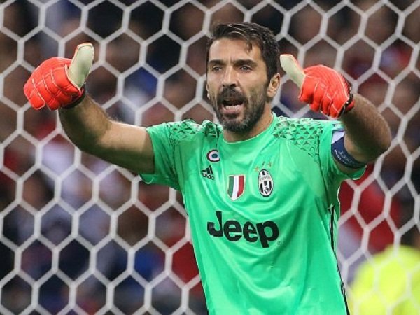Berita Liga Italia: Juventus Klarifikasi Berita Palsu Tentang Buffon